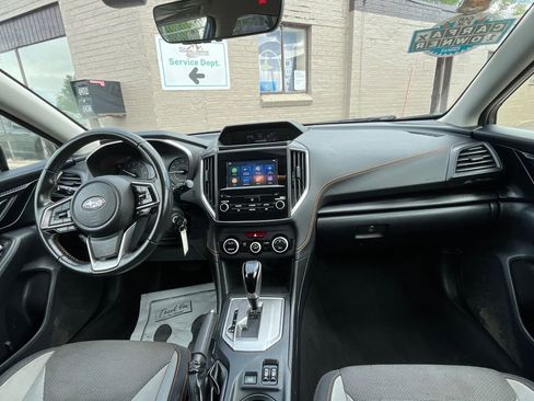 Used 2021 Subaru Crosstrek 2.0i Premium image 16