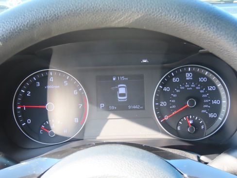 Used 2019 Kia Forte LXS image 25