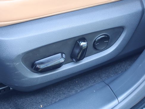 Used 2025 Lexus RX 350 Premium w/ Accessory Package (Z1) image 33