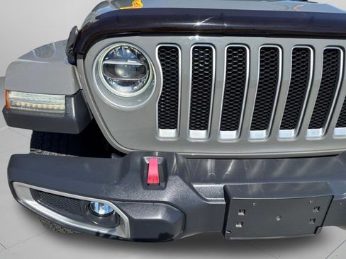 Used 2019 Jeep Wrangler Unlimited Sahara AWD/4WD image 42