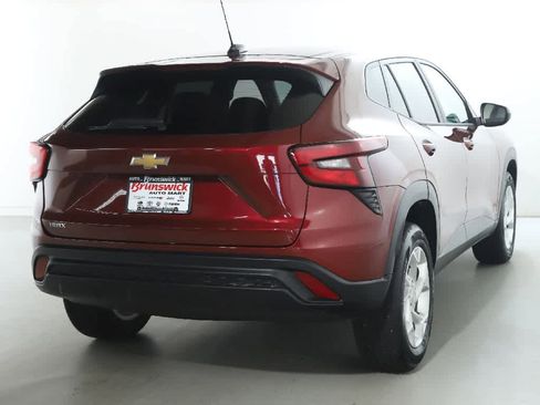 Used 2024 Chevrolet Trax LS w/ LS Convenience Package FWD image 45