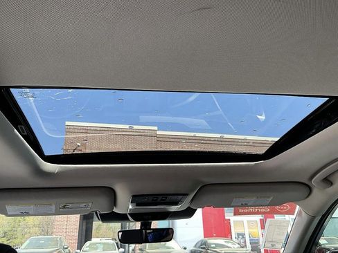 Certified 2025 Nissan Pathfinder Platinum image 21