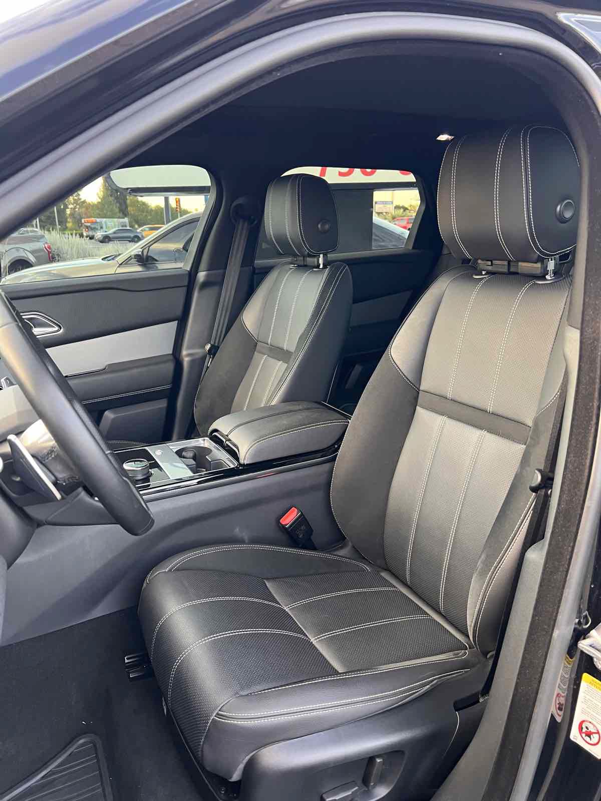 Used 2019 Land Rover Range Rover Velar R-Dynamic SE AWD/4WD image 12