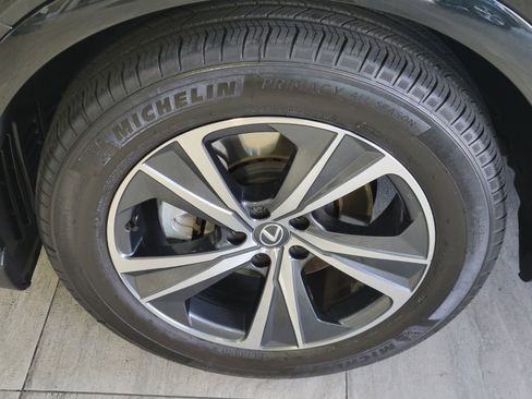 Certified 2025 Lexus RX 350 FWD image 9