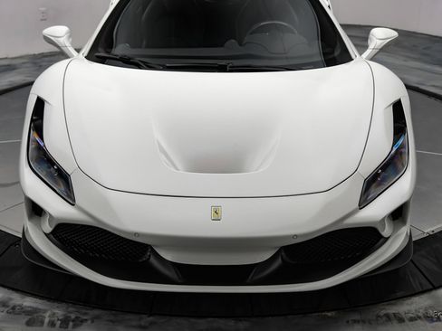 Used 2022 Ferrari F8 Tributo RWD image 41