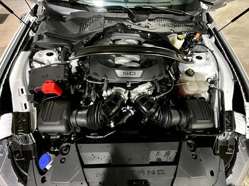 Used 2024 Ford Mustang GT Premium image 28