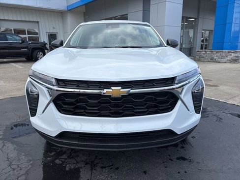 New 2026 Chevrolet Trax LS FWD image 7