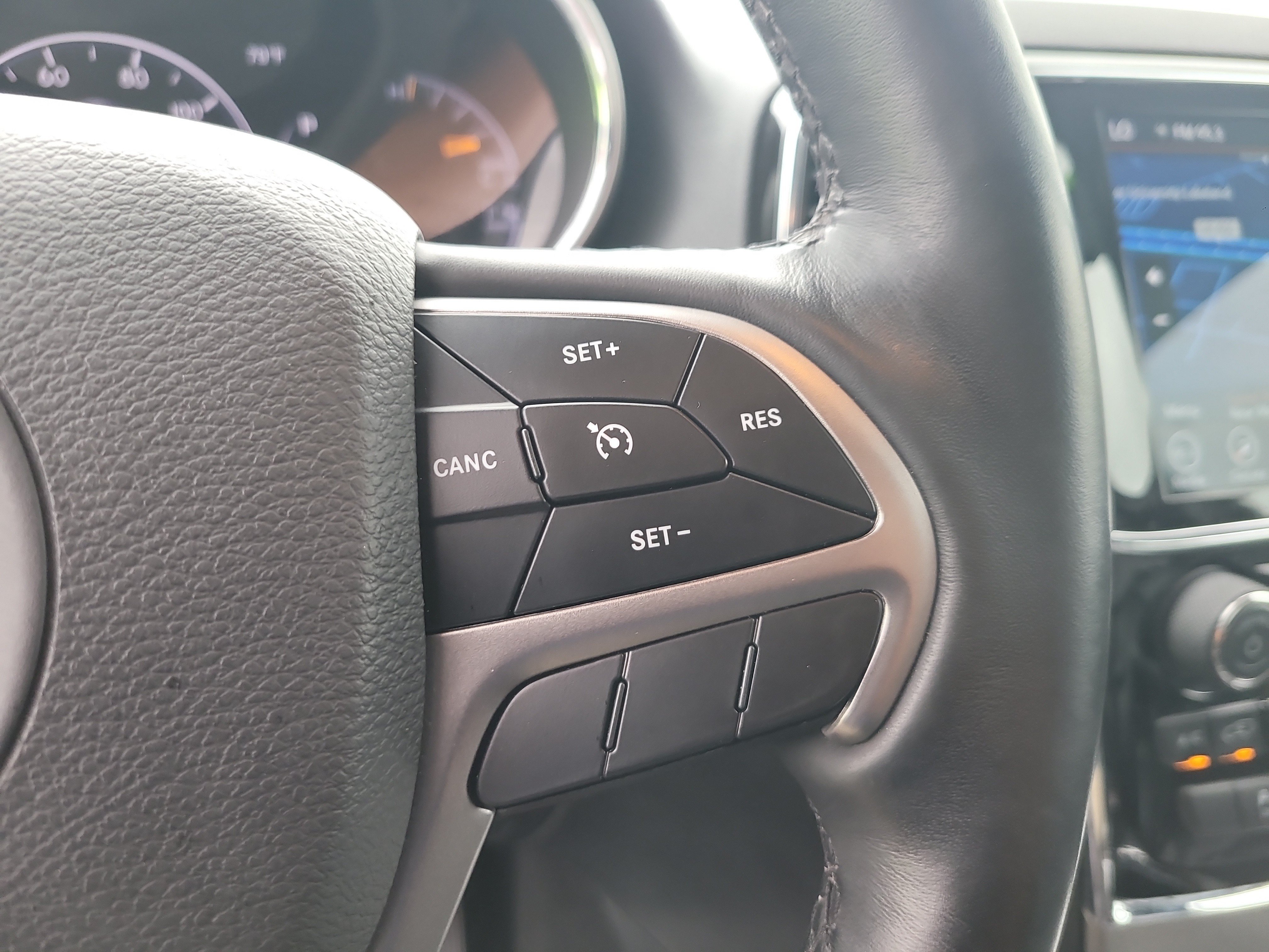 Used 2019 Jeep Grand Cherokee Limited AWD/4WD image 28