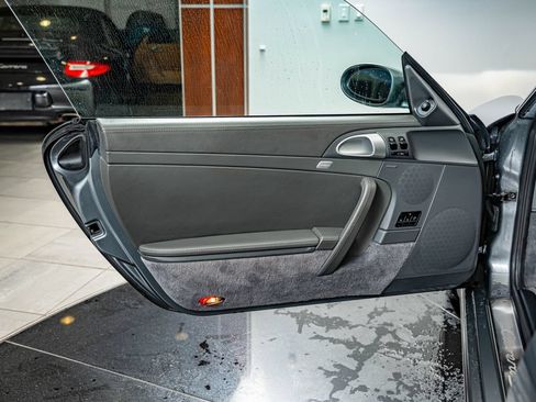 Used 2006 Porsche 911 Carrera S RWD image 32