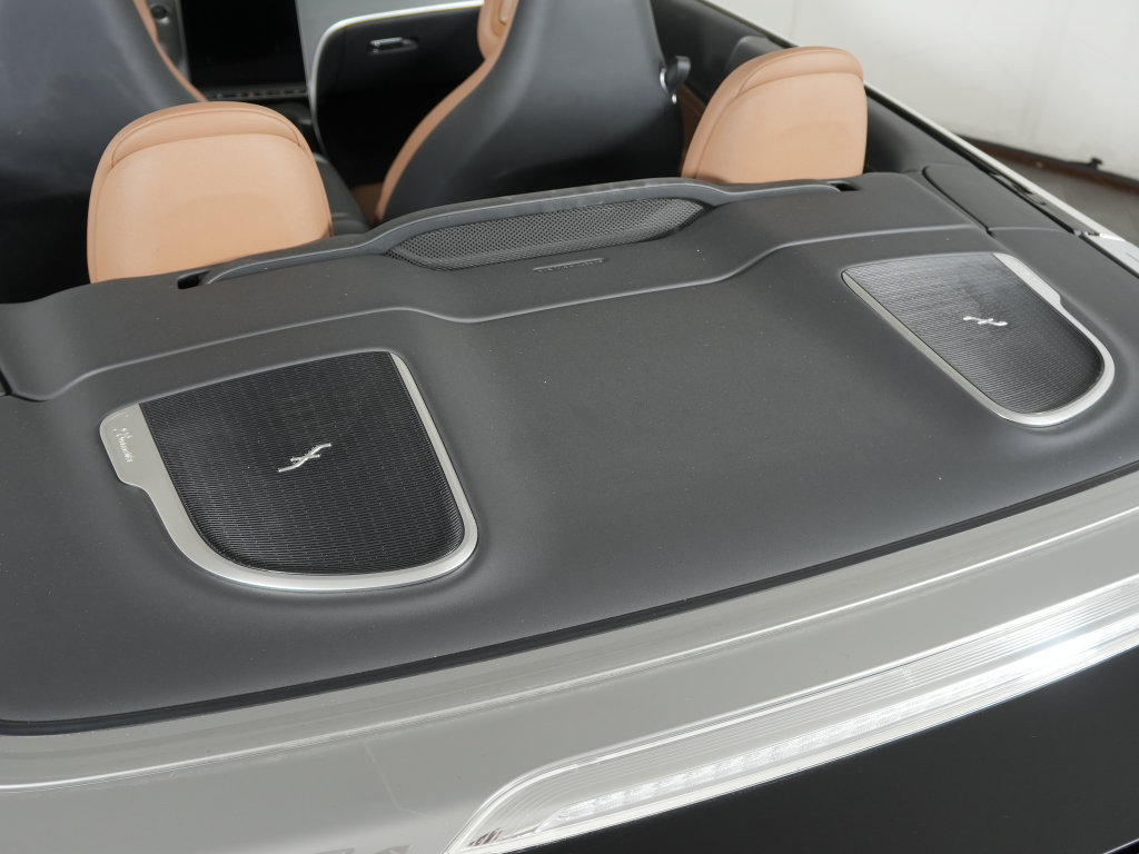 Certified 2024 Mercedes-Benz CLE 300 4MATIC Cabriolet image 17