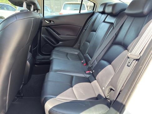 Used 2018 MAZDA MAZDA3 Touring FWD image 24