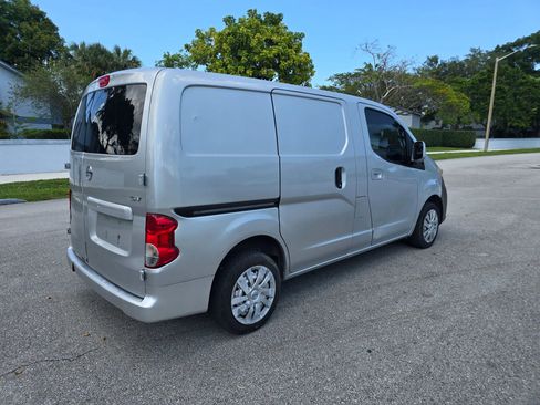Used 2013 Nissan NV200 SV w/ Exterior Appearance Pkg FWD image 5