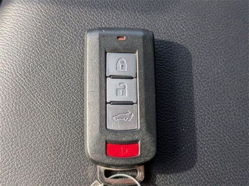 Used 2024 Mitsubishi Eclipse Cross SE image 34