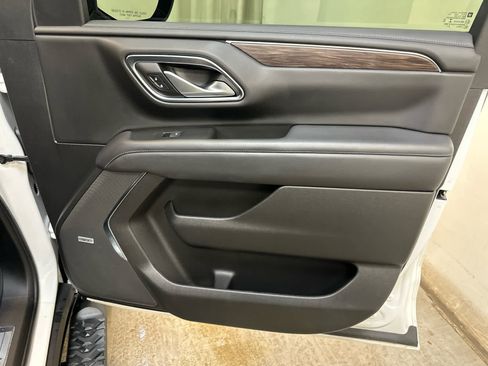 Used 2022 Chevrolet Tahoe Z71 w/ Luxury Package image 28