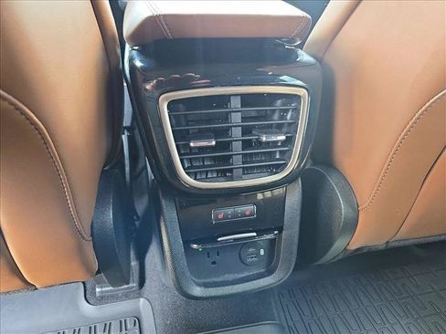Used 2022 Lincoln Nautilus Reserve FWD image 17