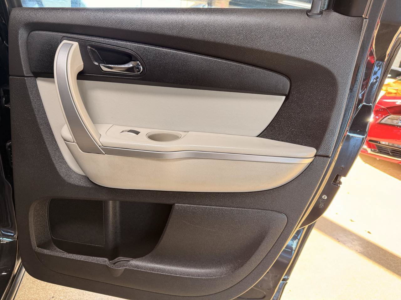 Used 2010 GMC Acadia SLE FWD image 10