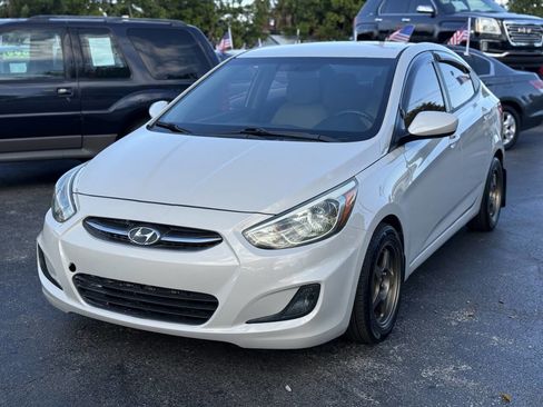 Used 2015 Hyundai Accent GLS image 1
