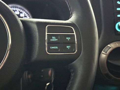 Used 2016 Jeep Wrangler Unlimited Sahara image 37