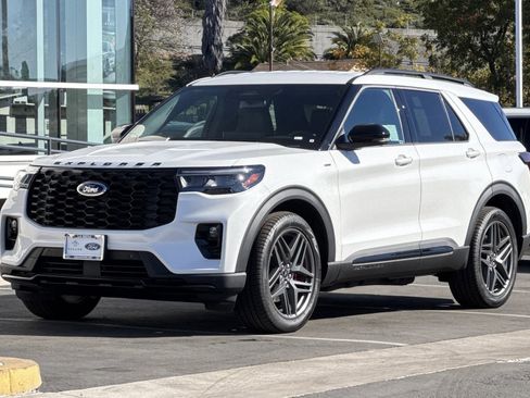 New 2026 Ford Explorer ST-Line w/ ST-Line Street Pack image 7