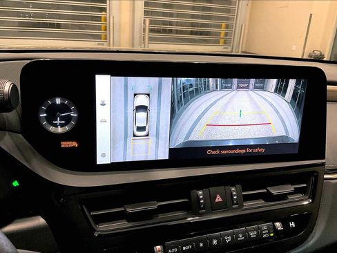 Used 2024 Lexus ES 300h F Sport w/ Accessory Package (Z1) image 24