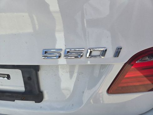 Used 2011 BMW 550i Sedan image 5