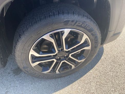 Certified 2023 Jeep Compass Limited w/ Sun and Sound Group AWD/4WD image 7