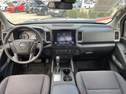 Certified 2023 Nissan Frontier SV w/ Technology Package RWD image 11