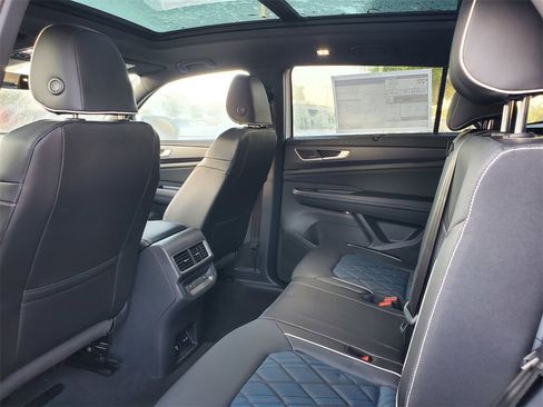 New 2026 Volkswagen Atlas Cross Sport SEL Premium R-Line image 5