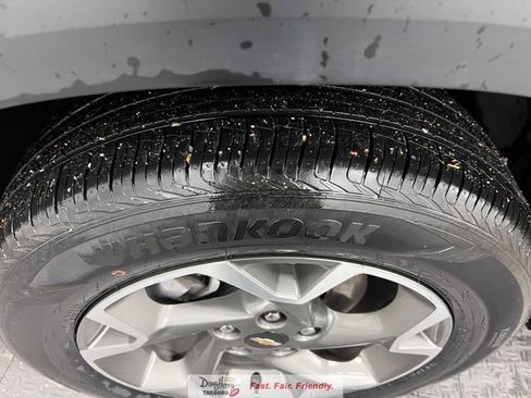 Used 2025 Chevrolet Trax LT image 18