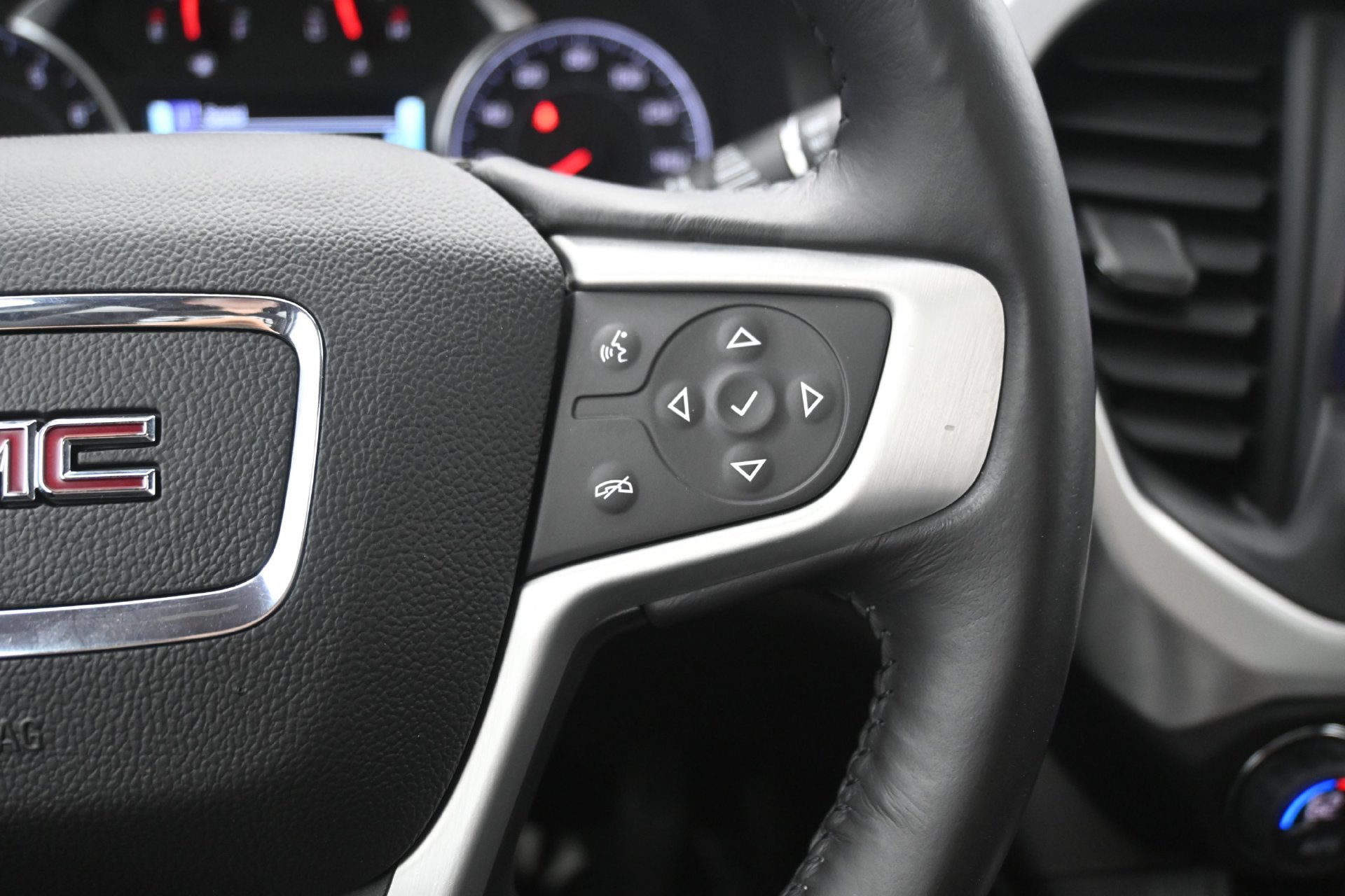Used 2019 GMC Acadia SLT AWD/4WD image 25