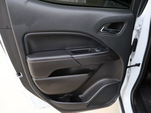 Used 2022 GMC Canyon AT4 w/ Trailering Package image 17