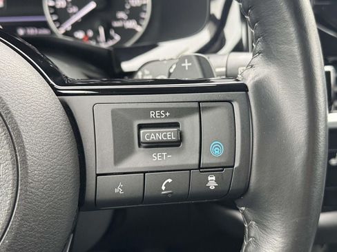 Used 2022 Nissan Pathfinder SV AWD/4WD image 24