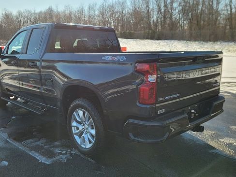 Used 2023 Chevrolet Silverado 1500 Custom image 9