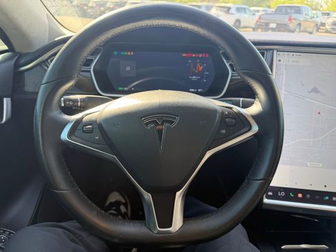 Used 2016 Tesla Model S 60D image 16