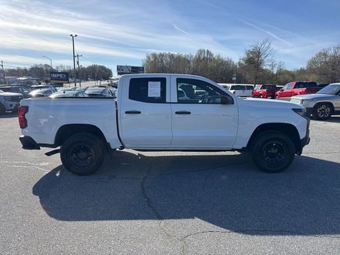 Used 2023 Chevrolet Colorado W/T image 6