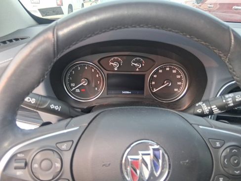 Used 2020 Buick Enclave Essence w/ Sound and Sites Package FWD image 9