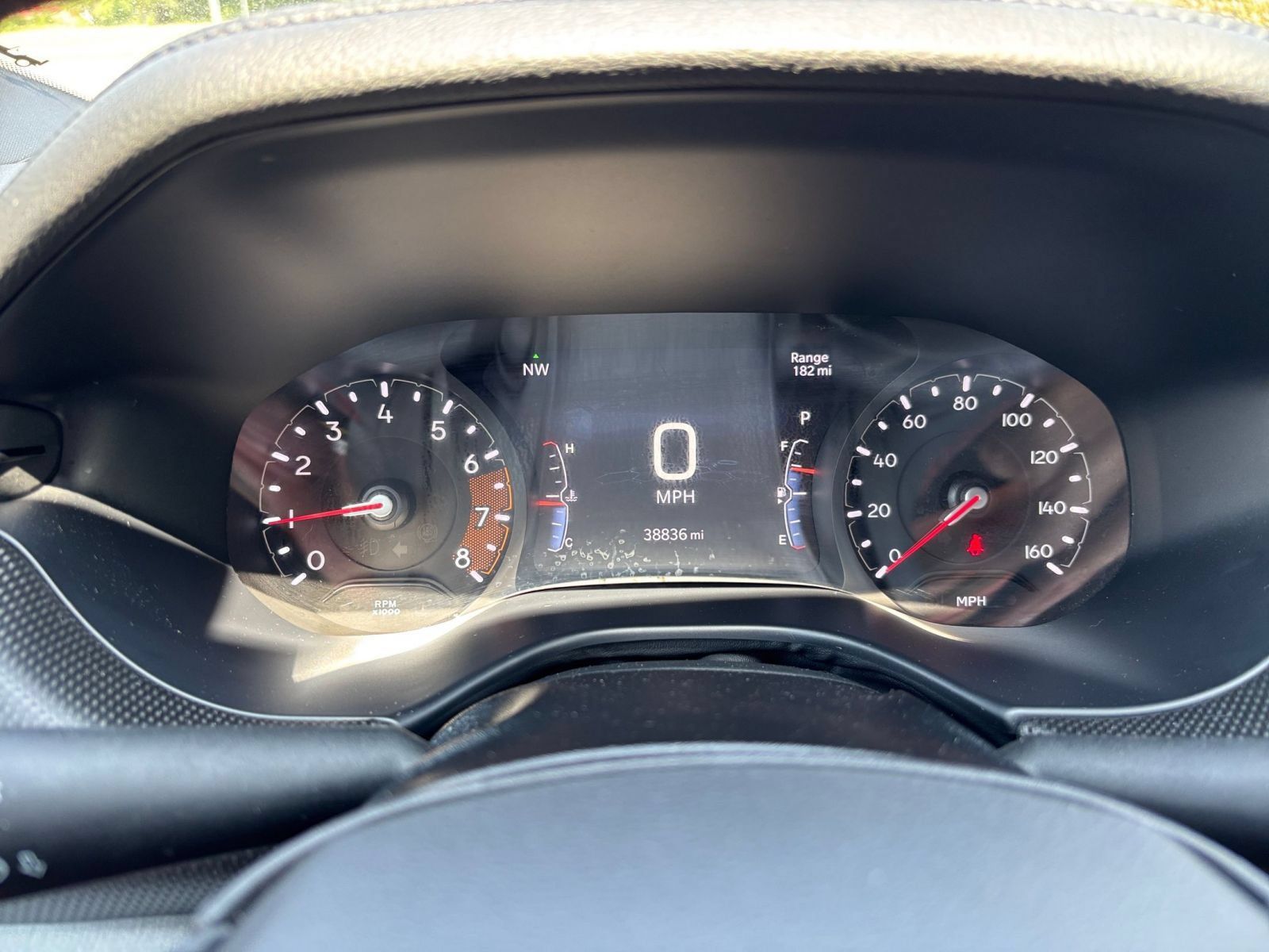 Used 2025 Jeep Compass Trailhawk AWD/4WD image 37