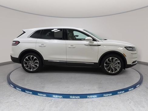 Used 2023 Lincoln Nautilus Reserve FWD image 5