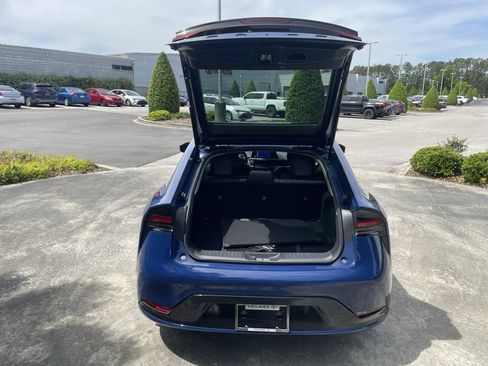 Used 2024 Toyota Prius XLE FWD image 13