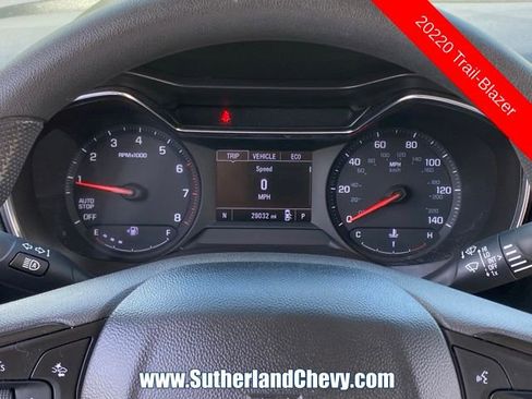 Used 2022 Chevrolet TrailBlazer LT w/ Convenience Package FWD image 22