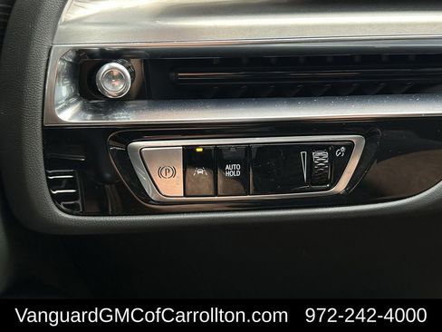 Used 2024 Cadillac Lyriq Luxury image 26