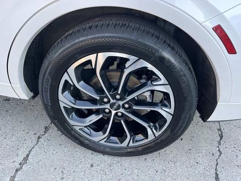 Used 2024 Lincoln Nautilus Reserve image 14