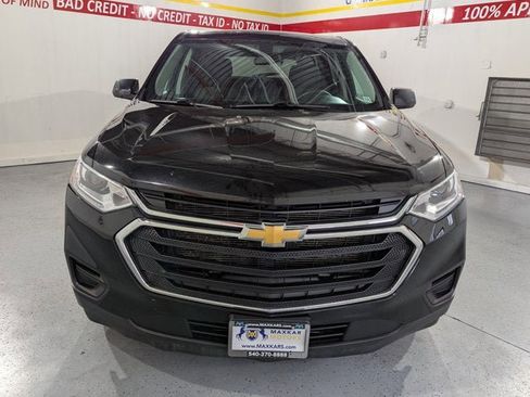 Used 2020 Chevrolet Traverse LS image 2