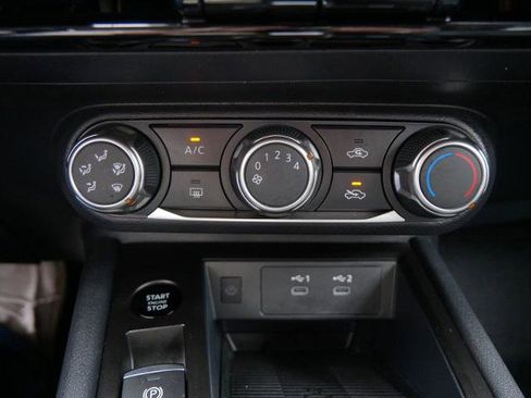 Certified 2025 Nissan Kicks SV image 20