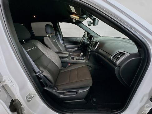 Used 2021 Jeep Grand Cherokee Freedom Edition RWD image 31