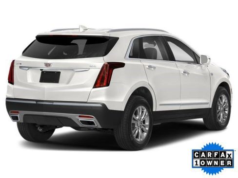 Used 2022 Cadillac XT5 Premium Luxury w/ Technology Package FWD image 2