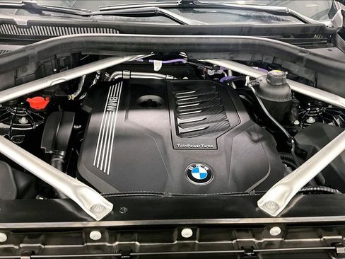 Used 2022 BMW X6 xDrive40i image 9
