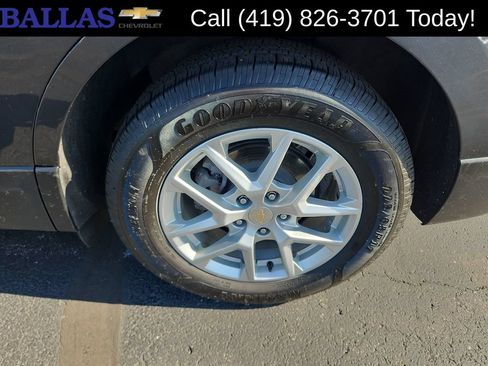 Certified 2022 Chevrolet Equinox LS w/ LS Convenience Package AWD/4WD image 33