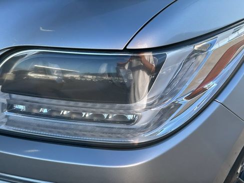 Used 2021 Lincoln Navigator L Reserve w/ Luxury Package AWD/4WD image 6
