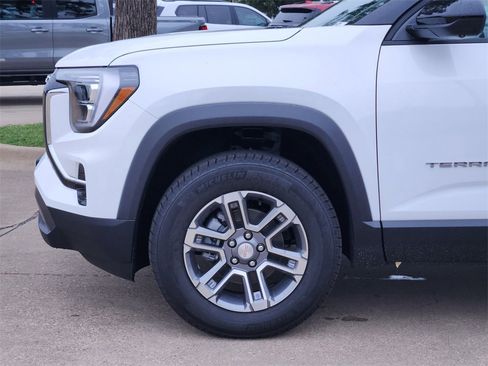 New 2026 GMC Terrain Elevation w/ Technology Package II image 6